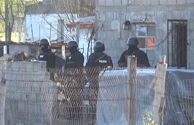 policias-allanamiento-drogas-canelones.jpg