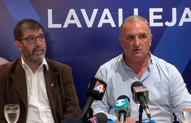 Daniel Ximénez con Fernando Pereira, en la conferencia de prensa este sábado 17 en Lavalleja. 