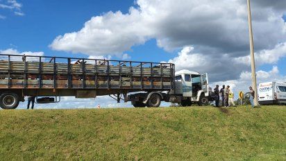 accidente fatal en florida entre un camion que transporta ganado y una moto