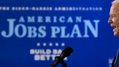 biden prepara ajuste fiscal: empresas y los mas ricos deben pagar su cuota justa