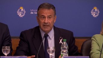 salinas: el 100% de las mujeres que requieran una protesis mamaria la van a tener