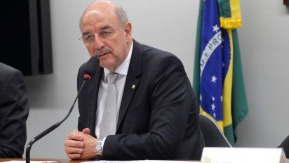 Osmar Terra nació en Porto Alegre hace 68 años y es médico de profesión.&nbsp;