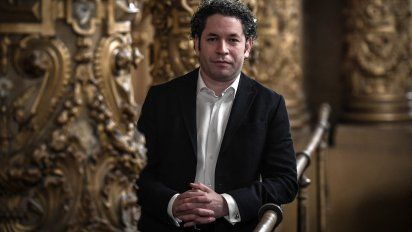 el venezolano gustavo dudamel sera el nuevo director musical de la opera de paris