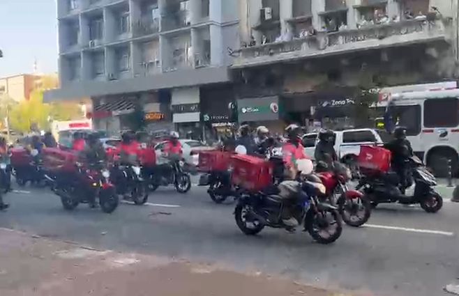 Delivery-movilización-18-de-Julio-video-Rossana-Piedra