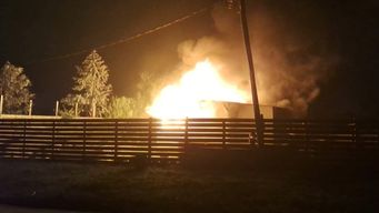 incendio causo perdidas totales en vivienda precaria de balneario santa monica, en maldonado