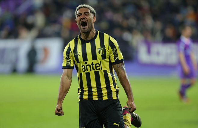 Peñarol Campeón del Apertura 2024, el gol de Nahuel Acosta. Foto: FocoUy.