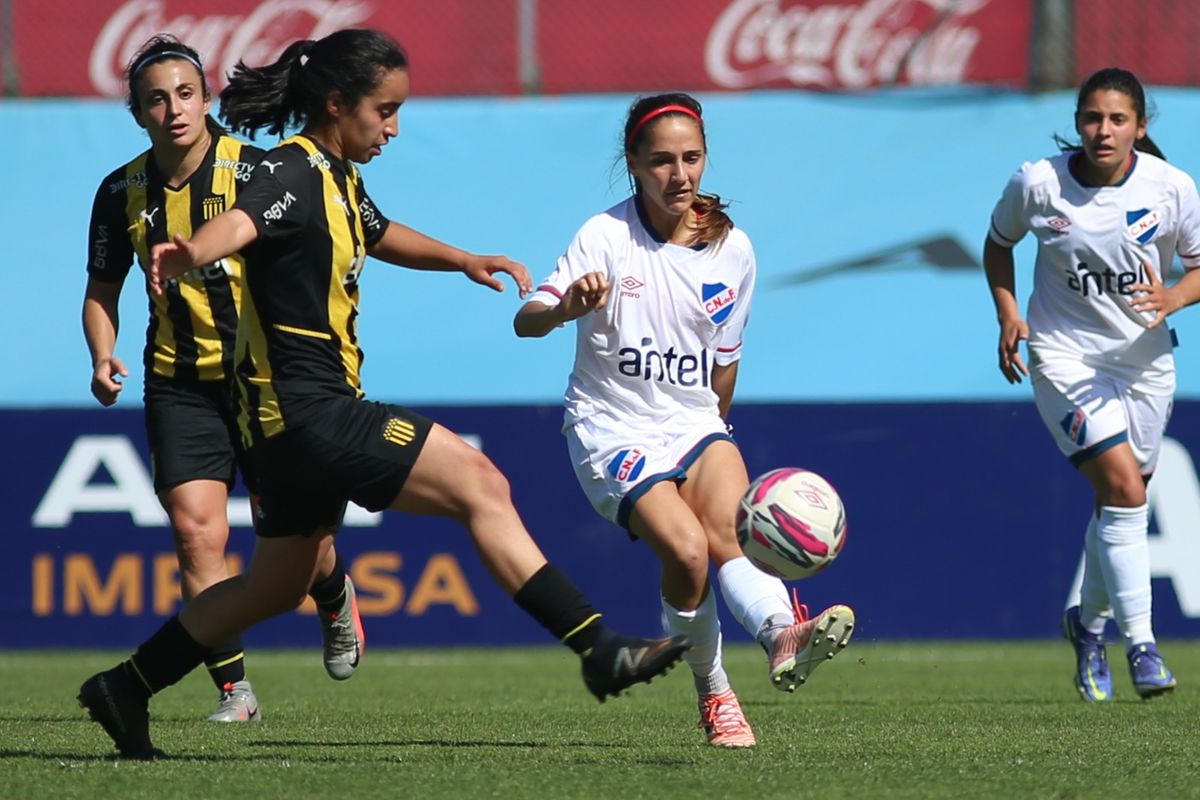 AUF TV transmitió el clásico Peñarol vs Nacional de Fútbol Femenino - AUF