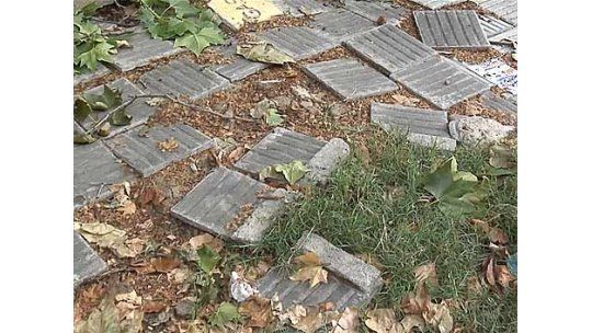 Intendencia intima a reparar veredas de Montevideo