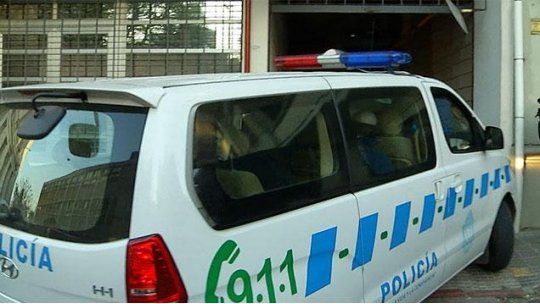 policía