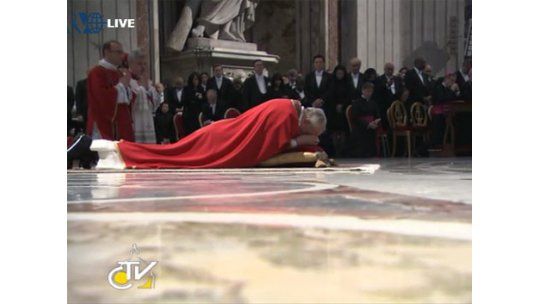 Papa Francisco en su primera pasión de Cristo