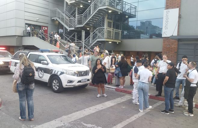 evacuacion-shopping-tres-cruces