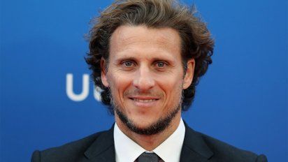 Diego Forlán participó del sorteo en Mónaco (AFP).