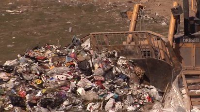 hallaron un cadaver en el vertedero de young; procuran identificarlo