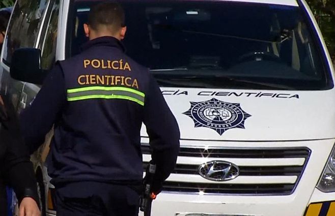 policia-cientifica-general-camioneta.jpg