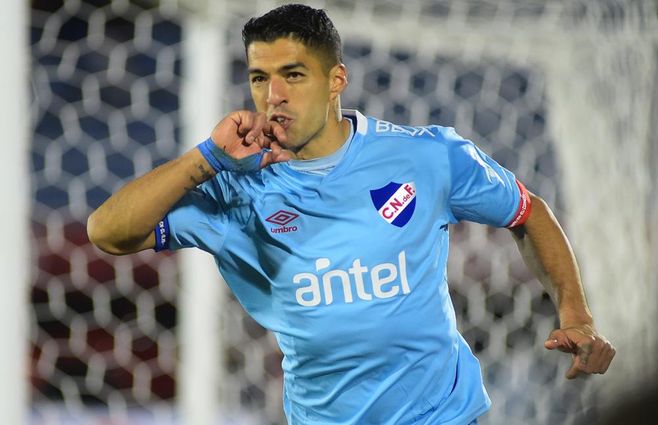 Suárez-Nacional-gol-a-Plaza-foto-FocoUy.jpg