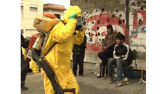 Fumigaron edificio ocupado de Parque Rodó para demolerlo
