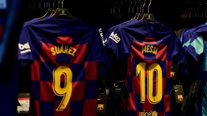 luis suarez no entiende tanta maldad como para filtrar el contrato de messi