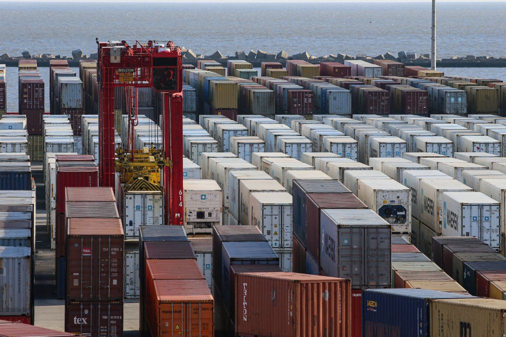 Puerto de Montevideo: sindicato de trabajadores de TCP resolvió paro por tiempo indefinido