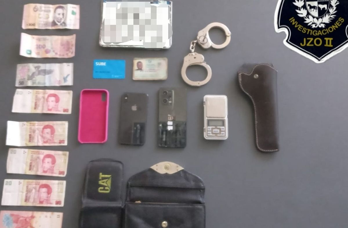 Foto cedida a Subrayado. Objetos incautados tras allanamientos. Foto cedida a Subrayado. Objetos incautados tras allanamientos.