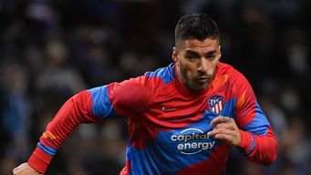 luis suarez se lesiono en partido de atletico de madrid ante porto