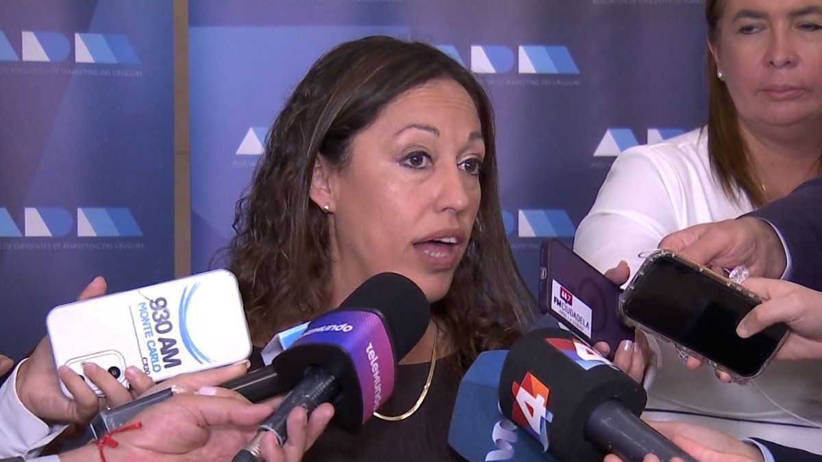 Gobierno analiza la semana próxima si es necesario volver a aumentar el precio de los combustibles