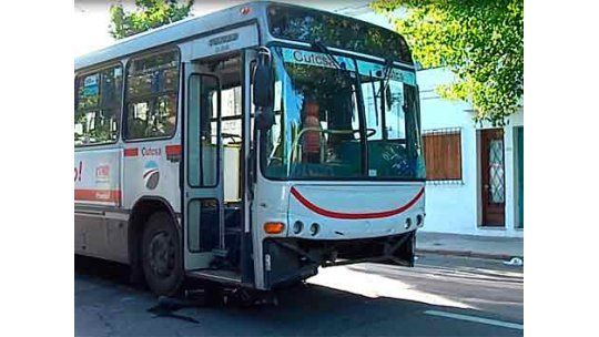 Motociclista murió en choque con ómnibus