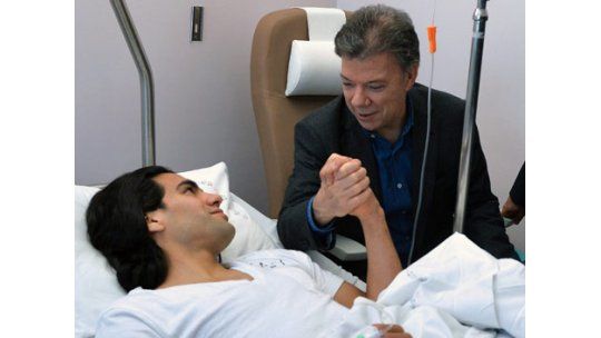 Colombia esperanzada tras exitosa operación a Falcao
