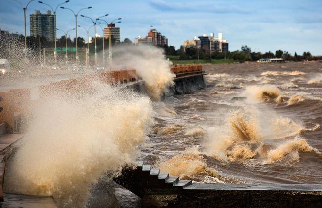 frio-montevideo-viento-tiempo-clima-AFP