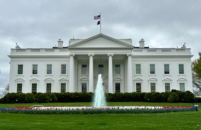 El saludo de Joe Biden desde la Casa Blanca para Yamandú Orsi. Foto: archivo AFP.