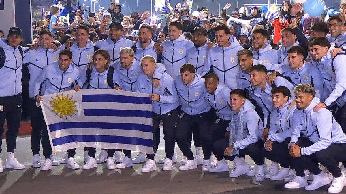 Uruguay recibió el aliento de los hinchas antes de