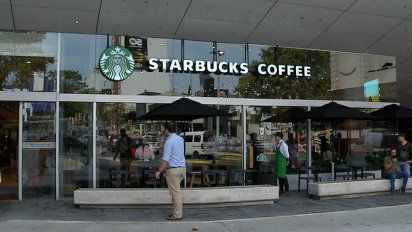 la primera sucursal de starbucks en uruguay abre sus puertas, y anuncian 9 mas