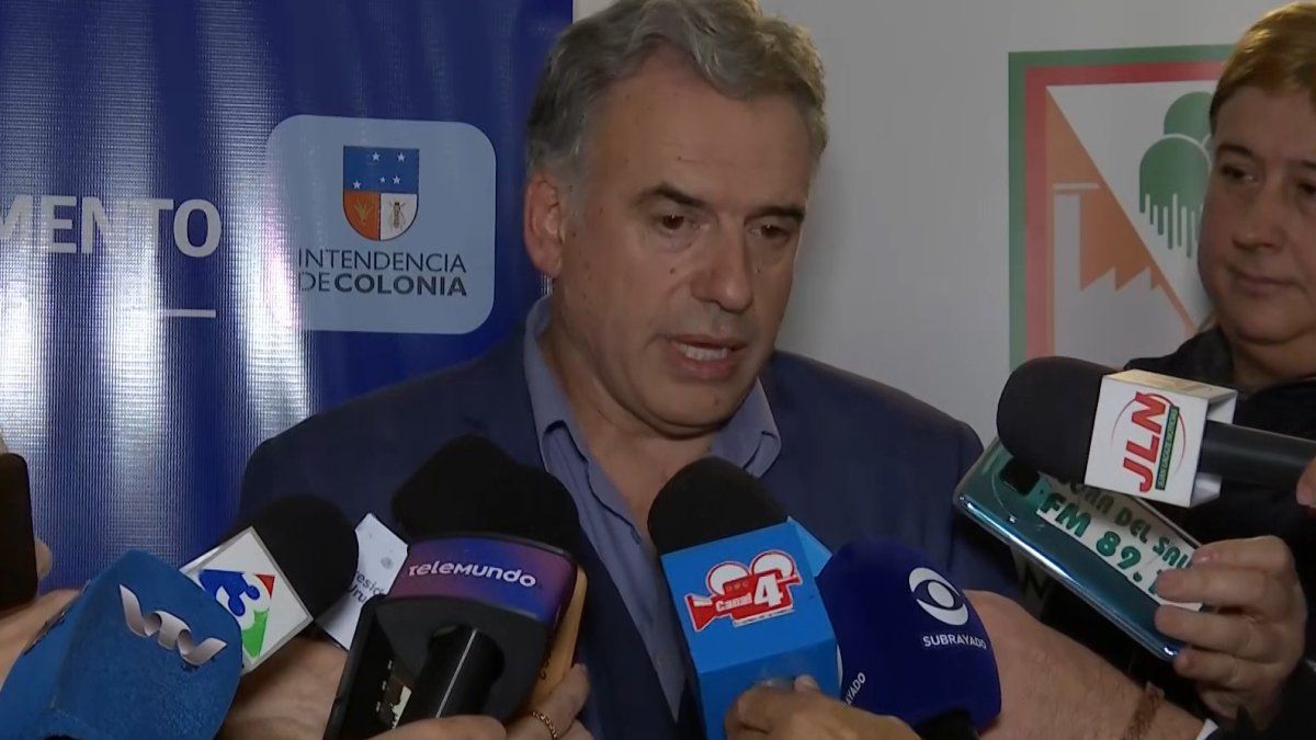"Tenemos que prestarle bastante más atención a estas cosas", dijo el presidente tras regularizar casa y pagar deuda