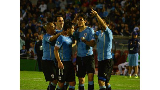 gol cavani uruguay