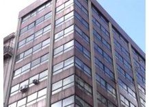 Desalojan edificio de 18 de Julio y Andes ocupado por intrusos