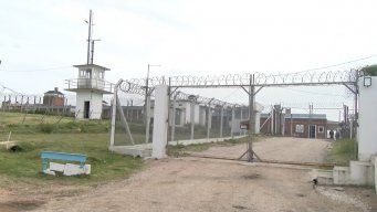 La cárcel Las Rosas está ubicada en el kilómetro 12,800 de la ruta 39, en Maldonado.