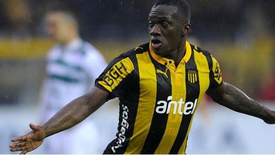 Murillo Peñarol Plaza Colonia