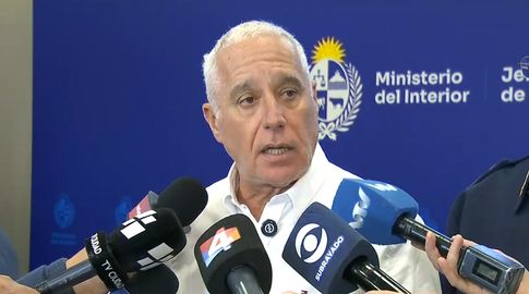 Carlos Negro, ministro del Interior.