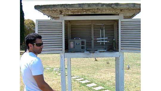Dirección de Meteorología abandonada en medio de la tormenta