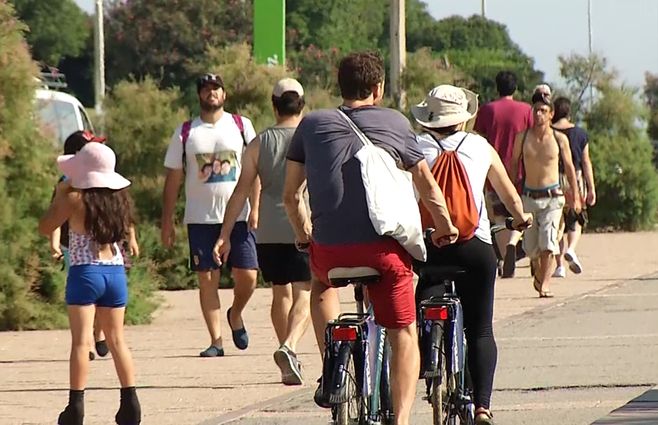 gente-calor-playa-rambla.jpg