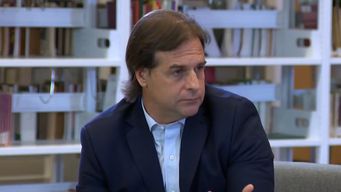 confiamos en potenciar en conjunto nuestra region: el tuit de lacalle tras la victoria de pena en paraguay