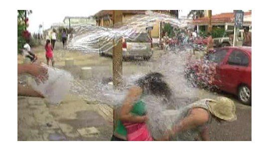 carnaval la pedrera agua