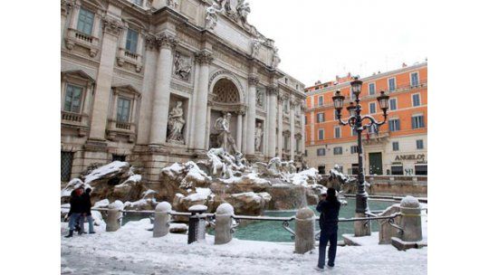Detienen en Roma a un hombre que lanzó a su hijo al río Tíber