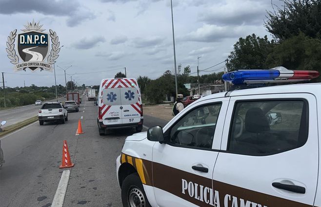 adolescente-embestido-monarca-caminera