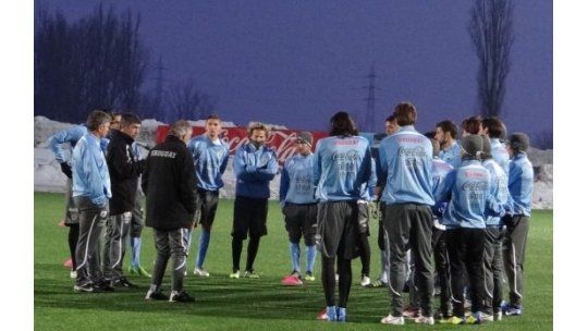 Tabárez reservó 25 jugadores para los partidos por Eliminatorias