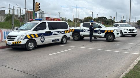 Una mujer de 70 años murió atropellada por un repartidor que hacía wheelie y fugó en Sayago