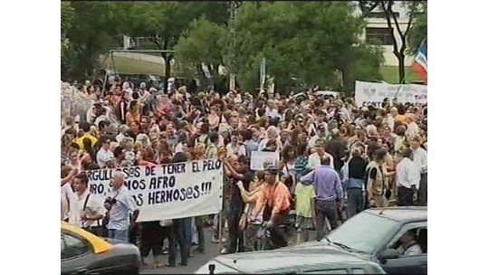 Miles de personas marcharon contra el racismo y por Tania Ramírez