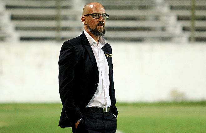 Alejandro Orfila se retiró en 2016 inmediatamente comenzó su carrera como técnico en el club argentino Comunicaciones. Luego pasó por Ferrocarril Oeste y por Atlanta. En 2020 fue reclutado por Defensor, donde tuvo un pasaje como futbolista.