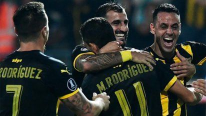 Rodrigo Rojo festeja su gol por Copa Libertadores. Tras la derrota ante Torque. Peñarol busca retomar los triunfos. Enfrenta a Rampla