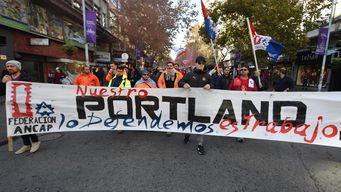 Paro y movilización de Fancap por el portland. Foto: FocoUy-