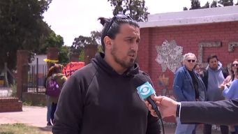 docentes ocuparon el liceo 52 de villa garcia luego que un menor ingresara armado al centro